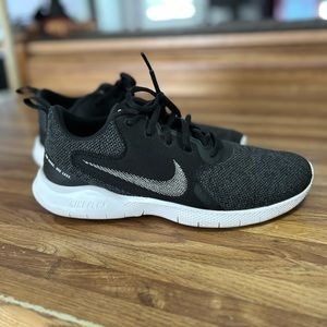 Women’s size 8.5 Black Nike Flex Running Shoes